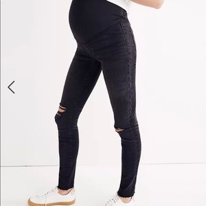 Maternity Over-the-Belly Skinny Jeans in Black Sea